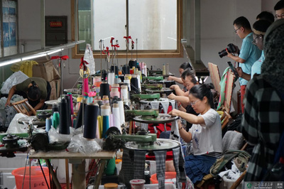 綠意賦能，織就未來(lái)——記綠色長(zhǎng)征長(zhǎng)江之歌實(shí)踐團(tuán)探訪(fǎng)安吉美麗鄉(xiāng)村與生態(tài)紡織品研發(fā)